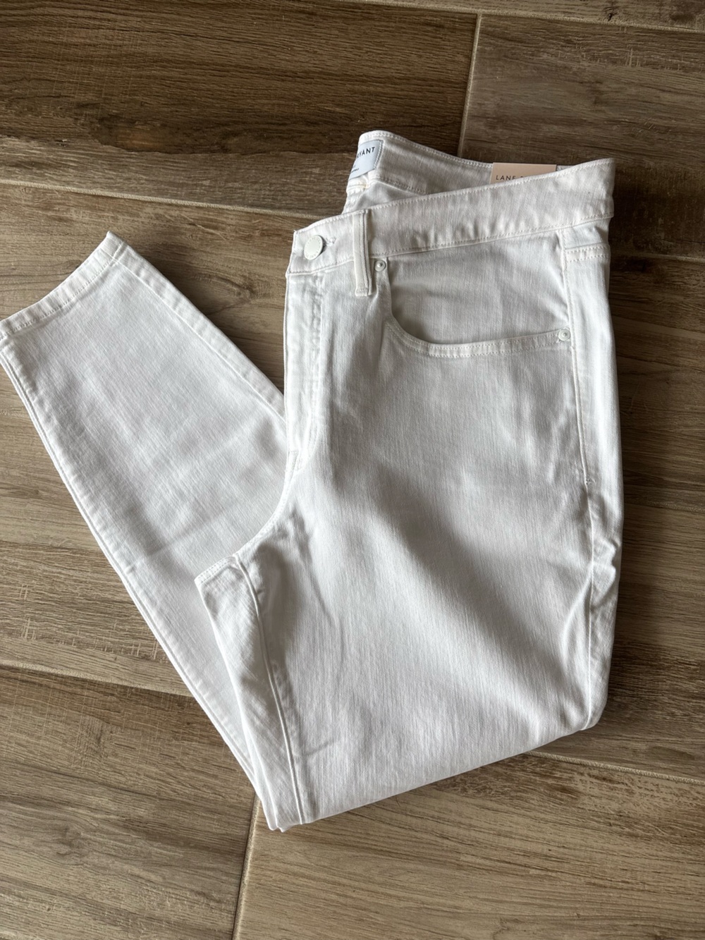 Lane Bryant White Women's Jeans new with tags size 16 short.